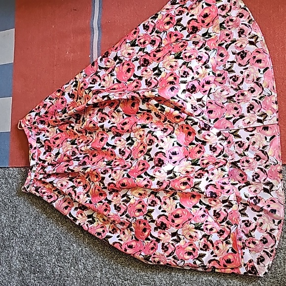 STUNNING FLORAL CRINOLINE PROM/PAGENT SKIRT - Picture 8 of 13